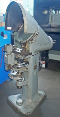 14" Jones & Lamson #PC-14, opitical comparator & measuring machine, 18" x 6" table, 180&deg; angle, power - Image 5