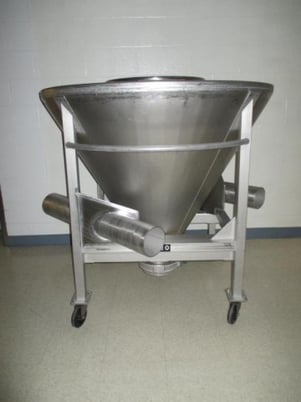 20 cu.ft. Apache Stainless Steel Cone Shaped Portable Tote - Image 2
