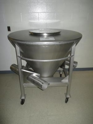 20 cu.ft. Apache Stainless Steel Cone Shaped Portable Tote - Image 3