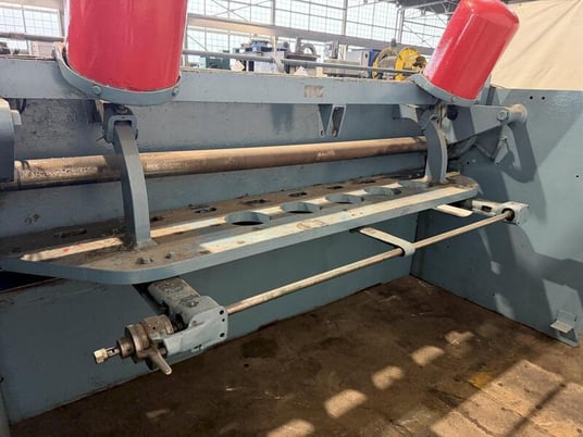 3/8" x 10' Cincinnati #2510, mechanical squaring shear, 18" throat, 36" front operated power back gauge, 128" - Image 9