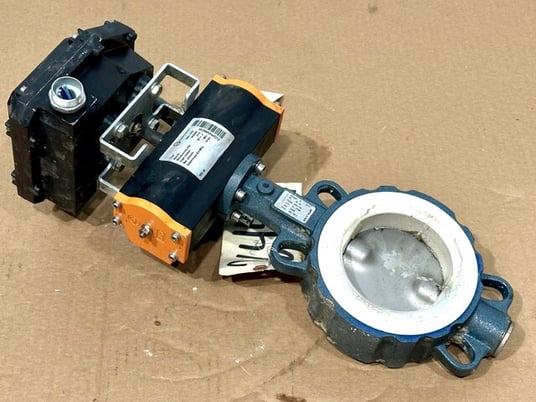 4" Ebro DN100 PN16 Z011-A, type EB5.1SYD, butterfly valve, 90 psi, 6" flange, 2" thick inlet to outlet - Image 1