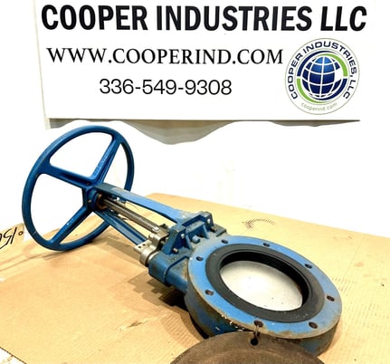 8" Dezurik, manual knife gate valve, Stainless gate, carbon steel body, unused - Image 1