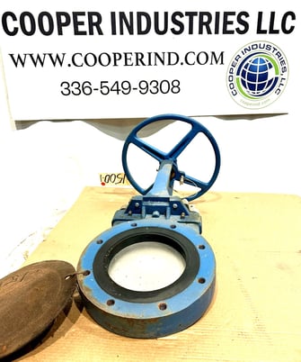 8" Dezurik, manual knife gate valve, Stainless gate, carbon steel body, unused - Image 2