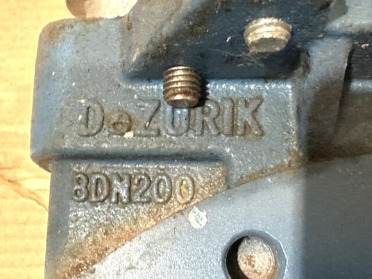 8" Dezurik, manual knife gate valve, Stainless gate, carbon steel body, unused - Image 10