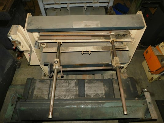 10 gauge x 4' Edwards #3.25/1250, electro-mechanical shear, 24" manual back gauge, 1985 - Image 3