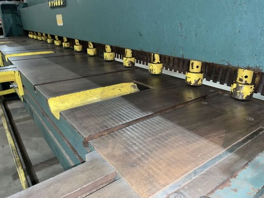 10 gauge x 10' Wysong #1010, shear, 24" rear operated manual back gauge, 5 HP, 60 SPM, 6' squaring arm, 1999 - Image 4