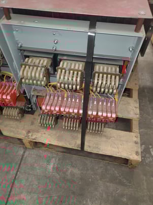 2500 Amp, Federal Pacific, 50H-3, 600 Voltage, 120VA, 3 Pole, M-OK, Draw Out - Image 2