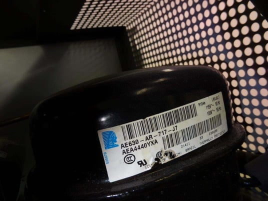 48.9 Cu.ft. Hobart Q2 2-section Medium Temperature Refrigerator - Image 2