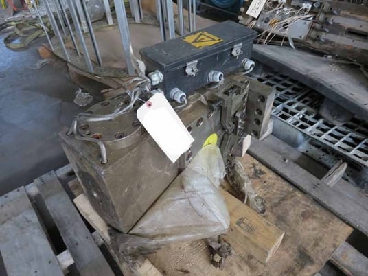 56" Cloeren #EBR-III, Cast Film Die Body, 1.25" x 4.75" Feed Entry, 31 kW - Image 1