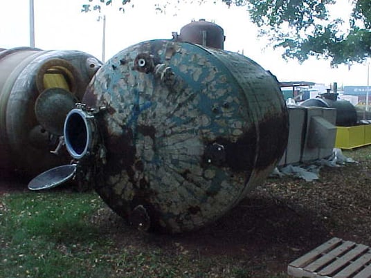 1500 gallon Pfaudler, Glass Lined Tank, Vertical, 90" diameter x 68" straight side, 3" Center Bottom Outlet - Image 1