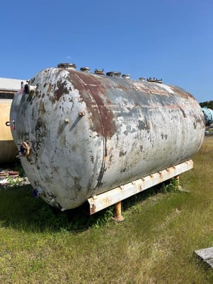 4000 gallon Ceramic Coatings Co., Glass Lined Pressure Vessel, Horizontal, 30 psi @ 300&deg;F, 1980 - Image 2