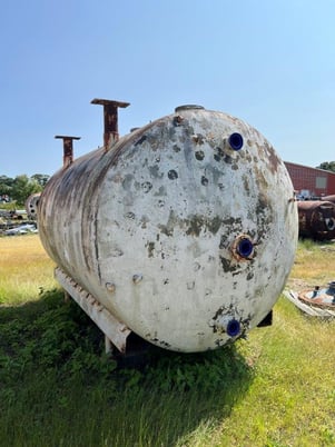 4000 gallon Ceramic Coatings Co., Glass Lined Pressure Vessel, Horizontal, 30 psi @ 300&deg;F, 1980 - Image 3