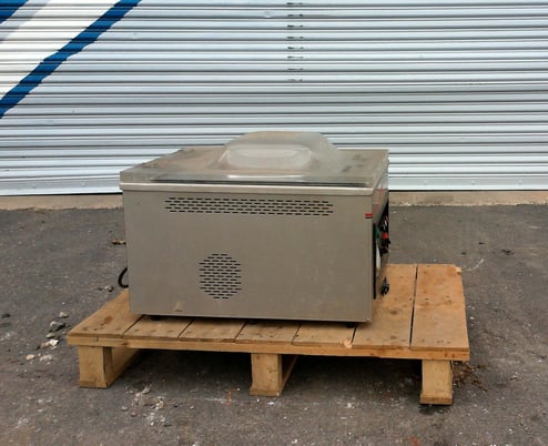 Koch #UV250, Vacuum Sealer, 16" Seal Bar w/Wire Cut Off, 1.25 HP Vacuum Pump, 2000 - Image 1