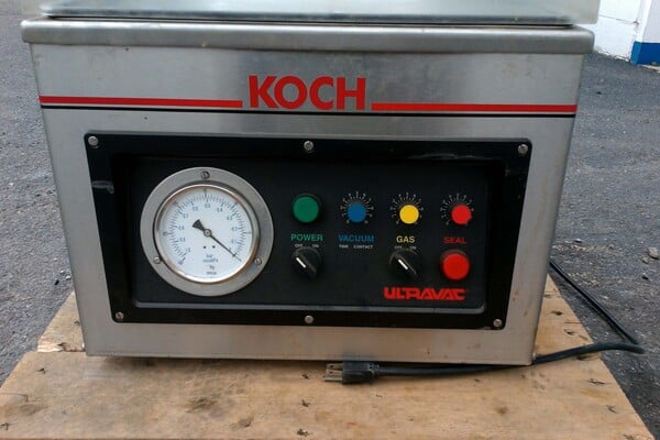 Koch #UV250, Vacuum Sealer, 16" Seal Bar w/Wire Cut Off, 1.25 HP Vacuum Pump, 2000 - Image 2