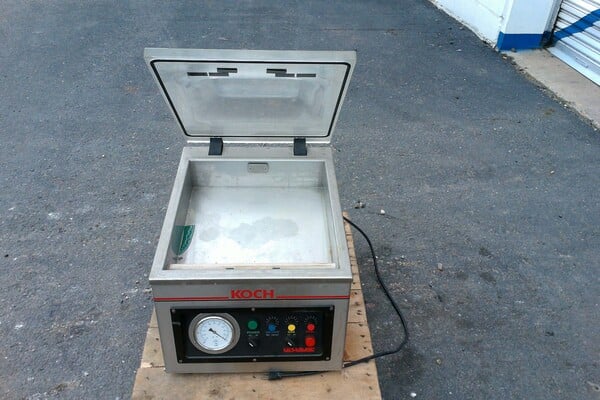 Koch #UV250, Vacuum Sealer, 16" Seal Bar w/Wire Cut Off, 1.25 HP Vacuum Pump, 2000 - Image 3