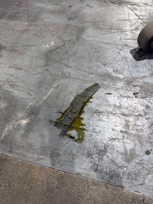 Snapper Pro #S200XTP, propane zero turn lawn mower, needs battery - Image 7