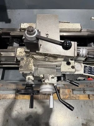 13" x 30" Clausing Metosa #C1330S, engine lathe, 8" Bison 3-jaw chuck, 1.5" bore, 5 HP, 2000 RPM, D1-5 Camlock - Image 8