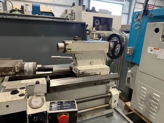 13" x 30" Clausing Metosa #C1330S, engine lathe, 8" Bison 3-jaw chuck, 1.5" bore, 5 HP, 2000 RPM, D1-5 Camlock - Image 10
