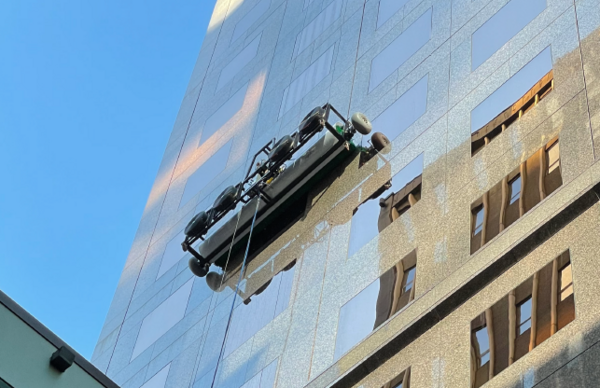 IPC, Eagle, 4 meter high window cleaning robot, 160" self climbing high rise window cleanikng system, 13' - Image 7