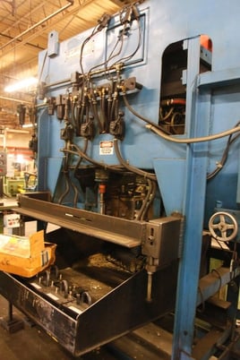 264 KVA Federal, rotary seam welder, 10" wheel, 6" air operated roller bearing, 440 V. - Image 3