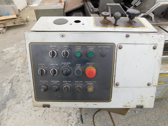 18" x 20" Hyd-Mech #V-18-Series-II, band saw, 2 sets clamps, 2004 - Image 7