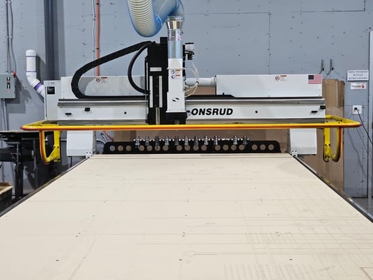 Onsrud #5100M12, Fanuc 0i, 10 HP HSD spindle ES929, 82-5/8" x 200-7/8"table, 2018 - Image 3
