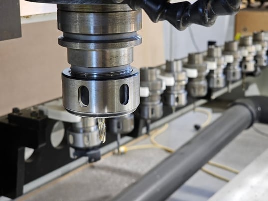 Onsrud #5100M12, Fanuc 0i, 10 HP HSD spindle ES929, 82-5/8" x 200-7/8"table, 2018 - Image 5