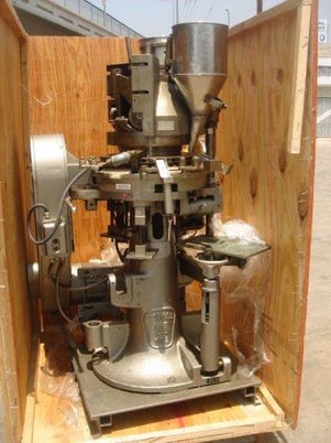 2.5 Ton, Stokes #BB2, Rotary Tablet Press, 27-Station, 725-1400 tablets/min., 5/8" max Tablet diameter - Image 7