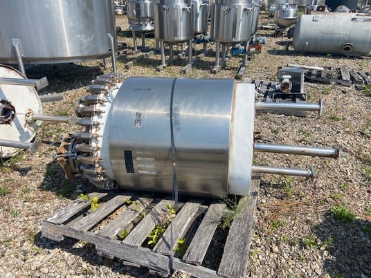 120 gallon Pfaudler, Glass Lined Jacketed Tank, 30" diameter x 33" straight side, 100 psi/FV @ 360&deg;F - Image 1