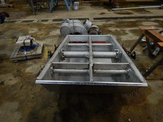Bird Jonsson #24, Vibrating Screen, Stainless Steel Screen & Clad Tub, w/Manifold, 1/16" Holes - Image 2