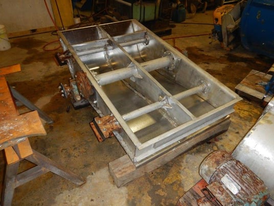 Bird Jonsson #24, Vibrating Screen, Stainless Steel Screen & Clad Tub, w/Manifold, 1/16" Holes - Image 8