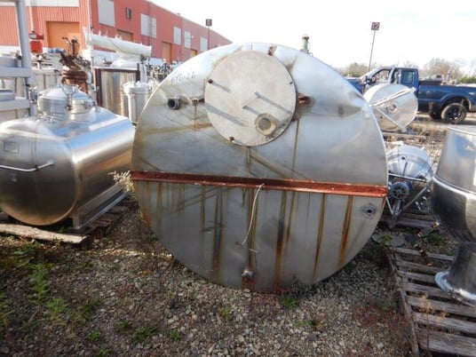 1050 gallon Perry Products, Stainless Steel Tank, Vertical, 65" diameter x 74" Straight Side, Flat Top, Cone - Image 2