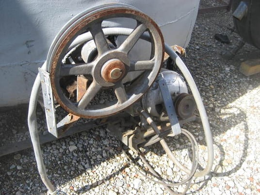 1050 gallon Perry Products, Stainless Steel Tank, Vertical, 65" diameter x 74" Straight Side, Flat Top, Cone - Image 5