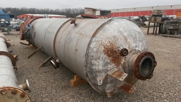 2000 gallon Cryochem, Vertical Stainless Steel Pressure Vessel, 54" diameter x 22' Straight Side, 7/16" Shell - Image 4
