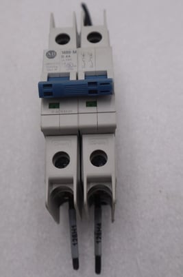 Allen-bradley 1489-m2d040 series d circuit breaker 2 pole unit stock #k-632a - Image 1