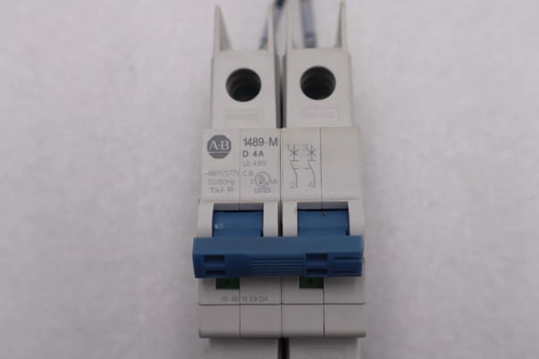Allen-bradley 1489-m2d040 series d circuit breaker 2 pole unit stock #k-632a - Image 2
