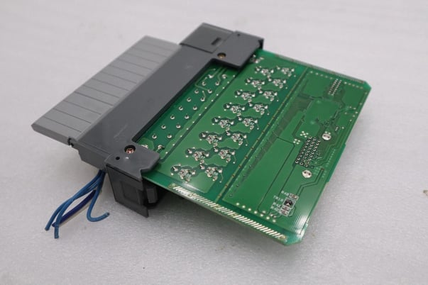 Allen-Bradley Bradley 1746-OV16 Ser. C Output Module SLC 500 1746OV16 AB STOCK K-80-D - Image 4
