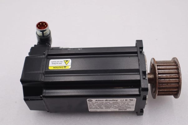 Allen-bradley mpm-a1153f-sj72aa series a inverter duty servo motor stock #2786 - Image 3