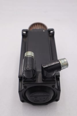 Allen-bradley mpm-a1153f-sj72aa series a inverter duty servo motor stock #2786 - Image 5