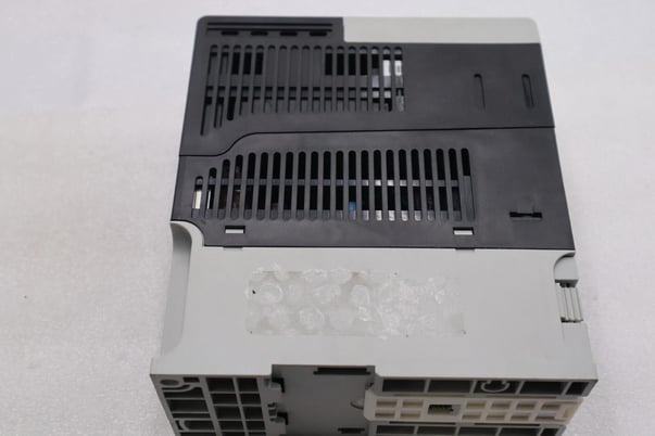 Allen-Bradley BRADLEY 25A-D4P0N104 POWERFLEX 523 1.5kW/2.0HP SER A STOCK #1891 - Image 8