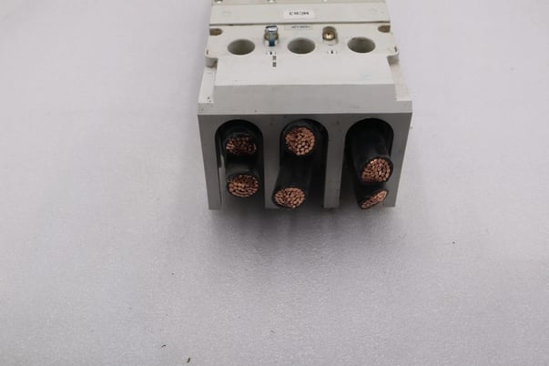 Allen-Bradley bradley 140m-l8p-d60 / 140ml8pd60 600a max stock 2077 - Image 6