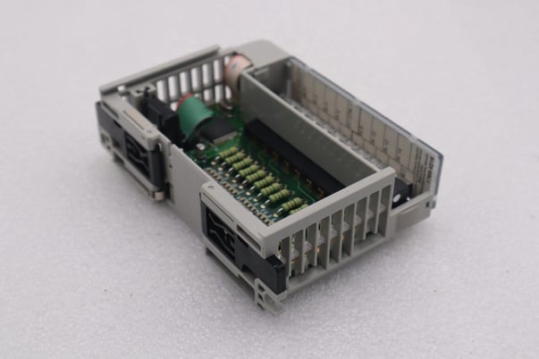 Allen-Bradley 1769-IQ16 SER A Compact I/O Module #K-655A - Image 1