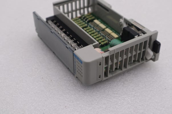 Allen-Bradley 1769-IQ16 SER A Compact I/O Module #K-655A - Image 4