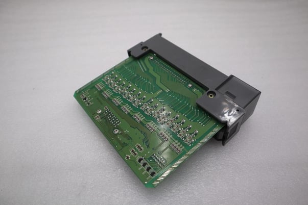 Allen-Bradley bradley 1746-ob32 ser d slc500 output module stock l-685c - Image 5