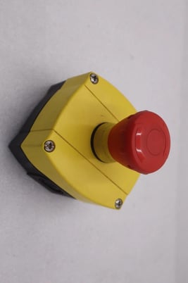 Allen-Bradley Push Button PC-PBT-GF30 STOCK K-3468 - Image 3