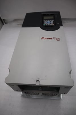 Allen-Bradley Bradley PowerFlex 755 DRIVE 20G11ND052JA0NNNNN 40 HP 480V NEW STOCK 5668 889508555416 - Image 1