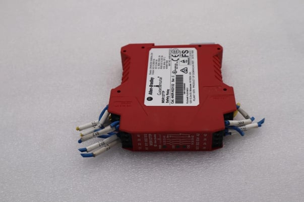 Allen-Bradley Bradley 440R-N23132 /C, Safety Relay, Guard Master MSR127TP STOCK L-695 - Image 3