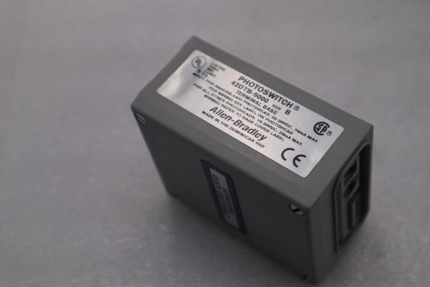 Allen-Bradley Bradley 42DTB-5000 POWER BASE FOR SENSOR PHOTOELECTRIC STOCK K-86C - Image 2