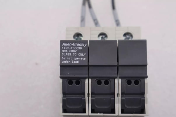 Allen-bradley 1492-fb3c30 series b 30a 600v class cc fuse holder stock #k-579a - Image 2