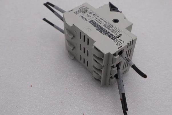 Allen-bradley 1492-fb3c30 series b 30a 600v class cc fuse holder stock #k-579a - Image 3